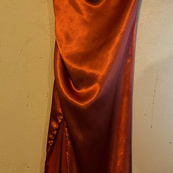 PrettyLittleThing, NWT Shiny and Curvy Dress, Size Small - Picture 7 of 13